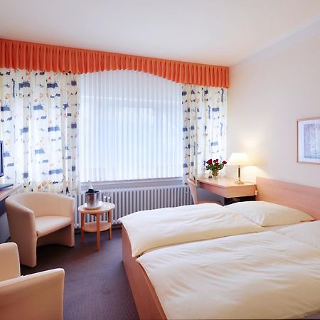 Hotel Restaurant Luedenbach Оверат Экстерьер фото