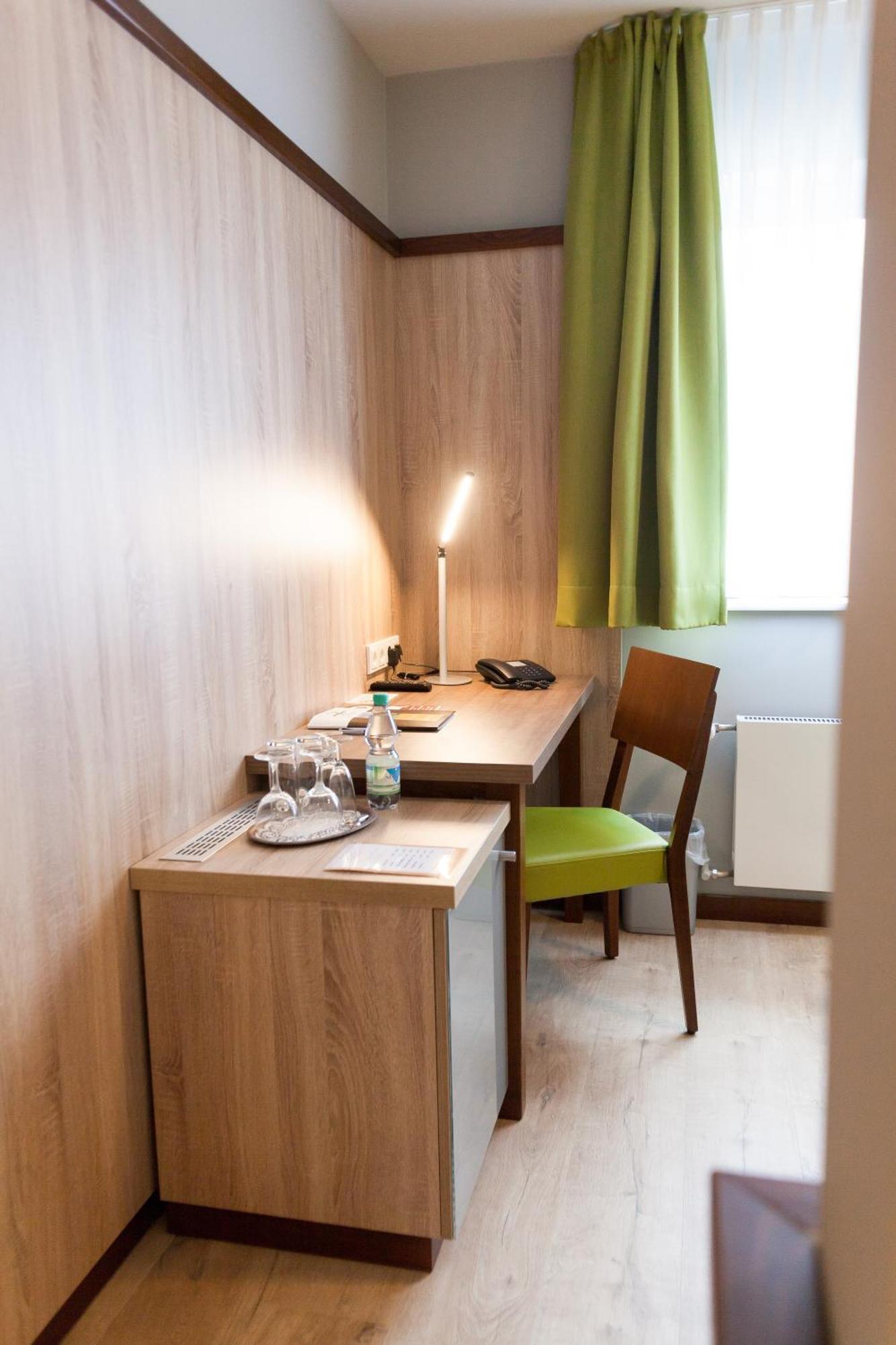 Hotel Restaurant Luedenbach Оверат Экстерьер фото